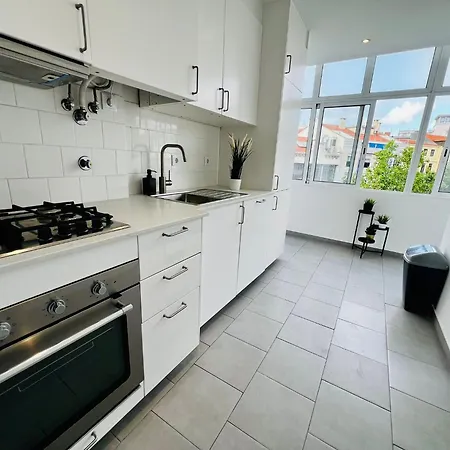 The Crespo House - No 5f - Two-bedroom * Lisboa