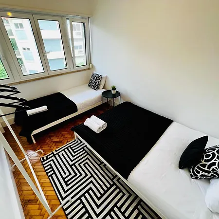 The Crespo House - No 5f - Two-bedroom Apartment Lisbon