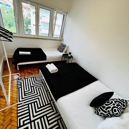 The Crespo House - No 5f - Two-bedroom Lisbon