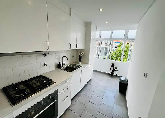 Апартаменты The Crespo House - No 5f - Two-bedroom Лиссабон