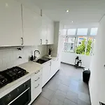 דירה The Crespo House - No 5f - Two-bedroom ליסבון